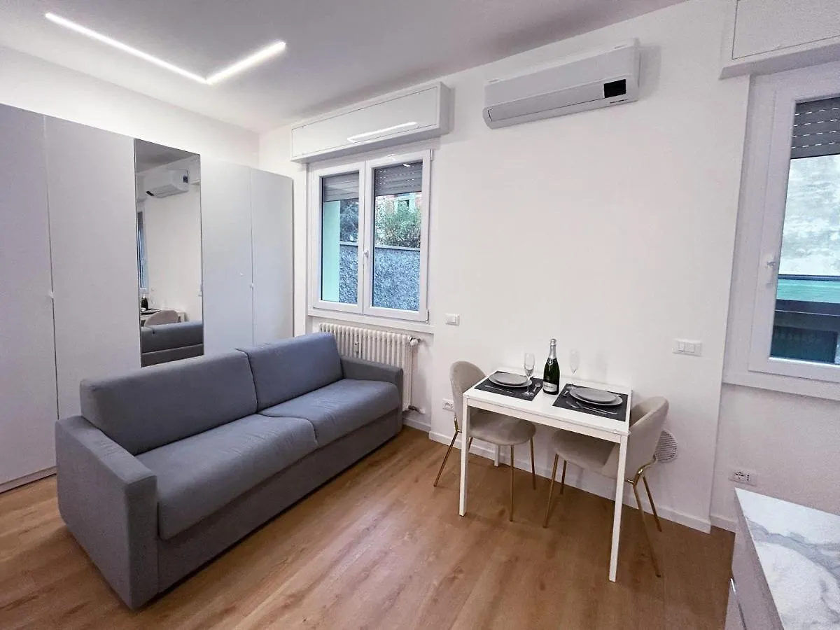 شقة Duomo 15 Minuti - Led House ميلان 0*,