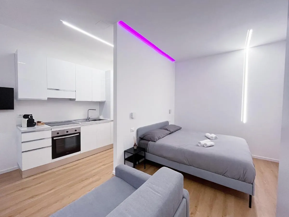 شقة Duomo 15 Minuti - Led House ميلان